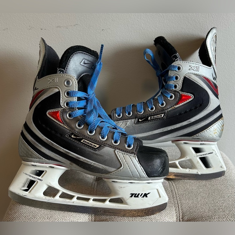 Bauer Nike Vapor XII Tuuk Fasteel Lightspeed Pro Youth Hockey Skates Junior Sz3